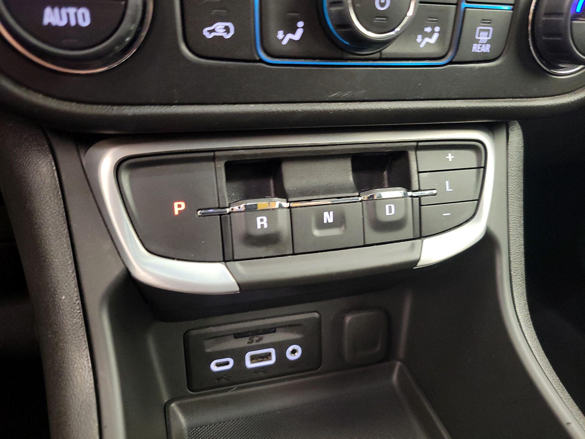 Thumbnail: 2022 GMC Terrain - 17