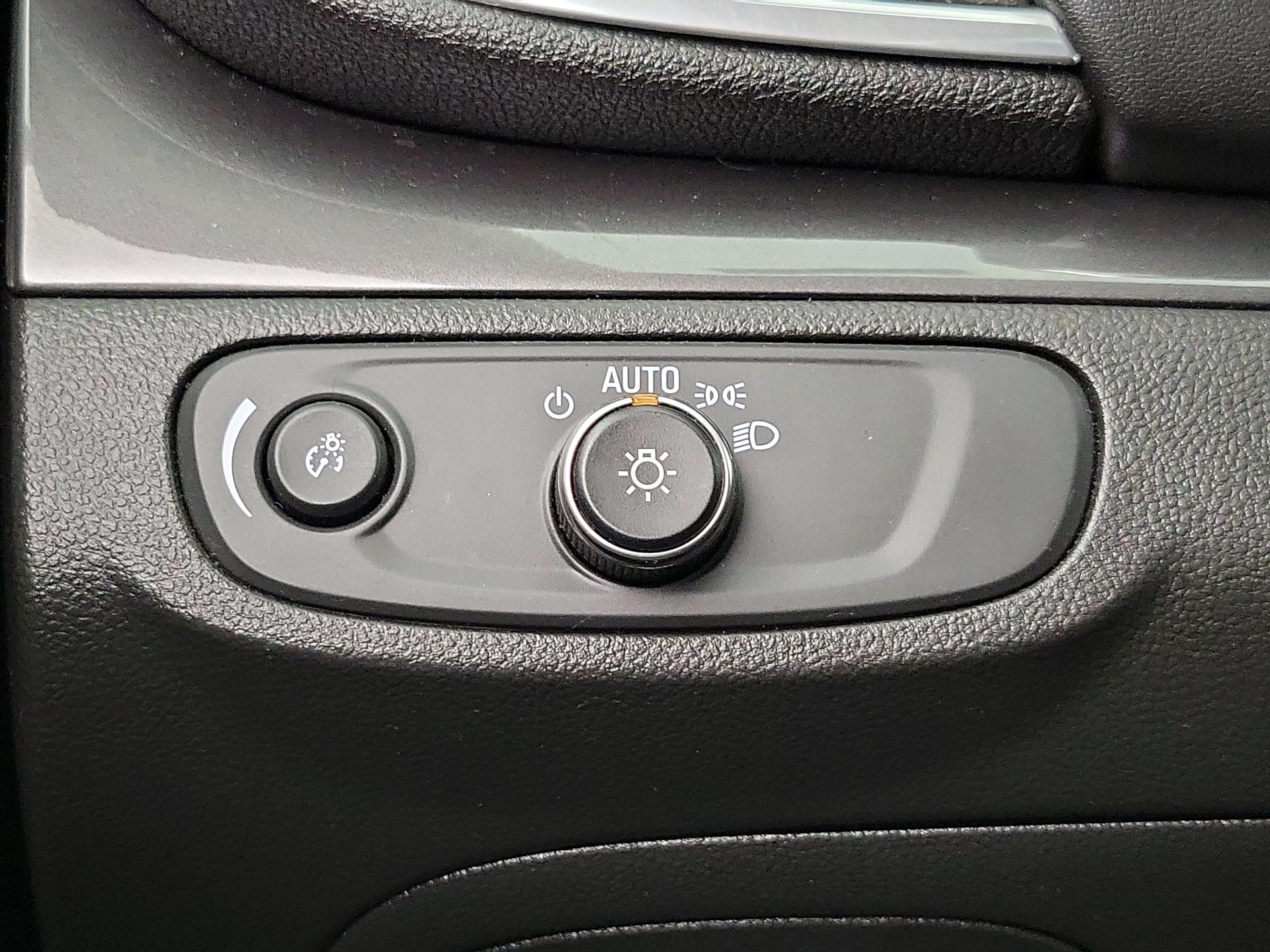 Thumbnail: 2020 Buick Encore - 13