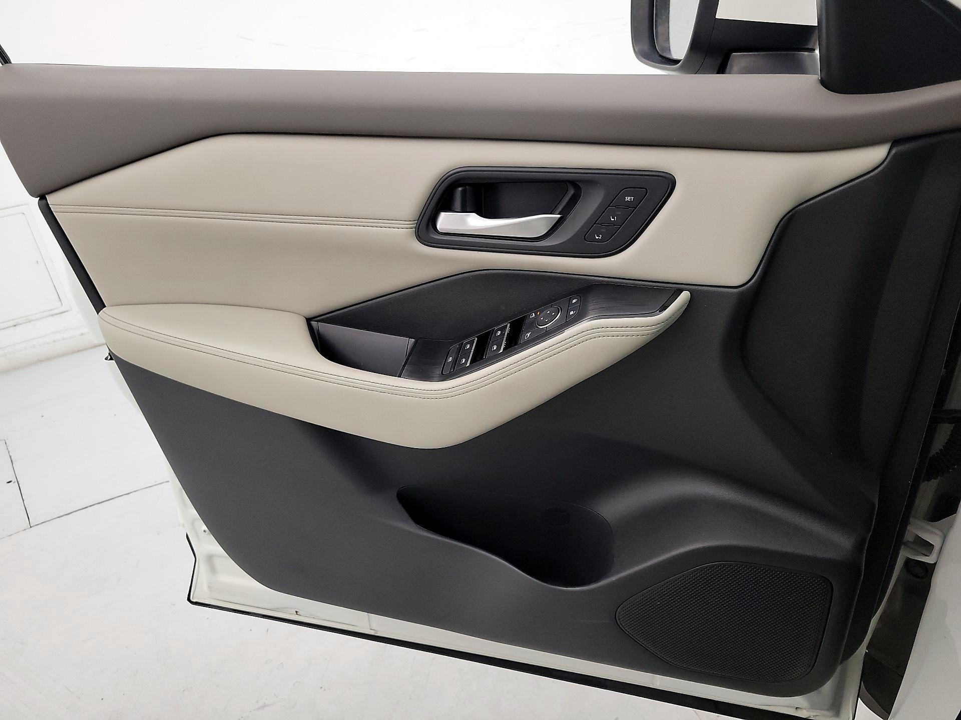 Thumbnail: 2022 Nissan Rogue - 12