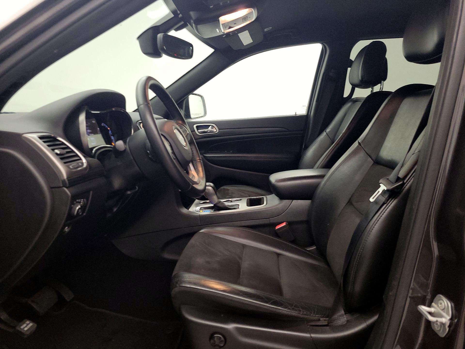 Thumbnail: 2019 Jeep Grand Cherokee - 11