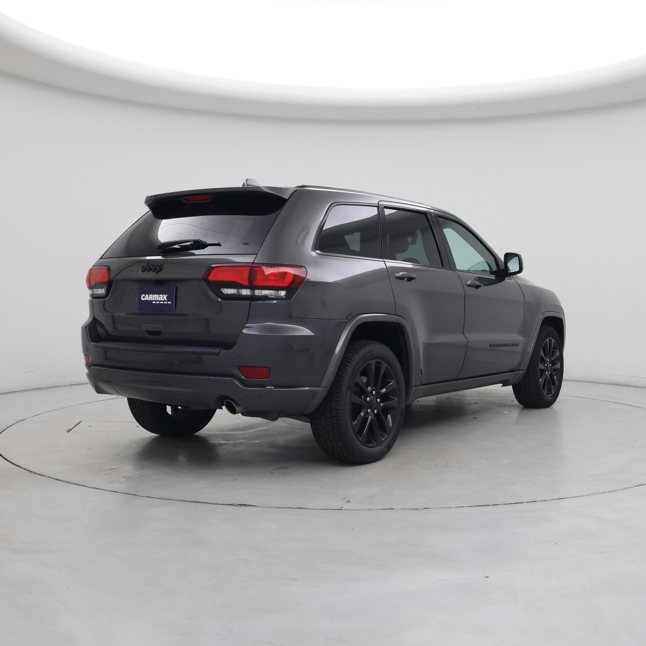 Thumbnail: 2019 Jeep Grand Cherokee - 8