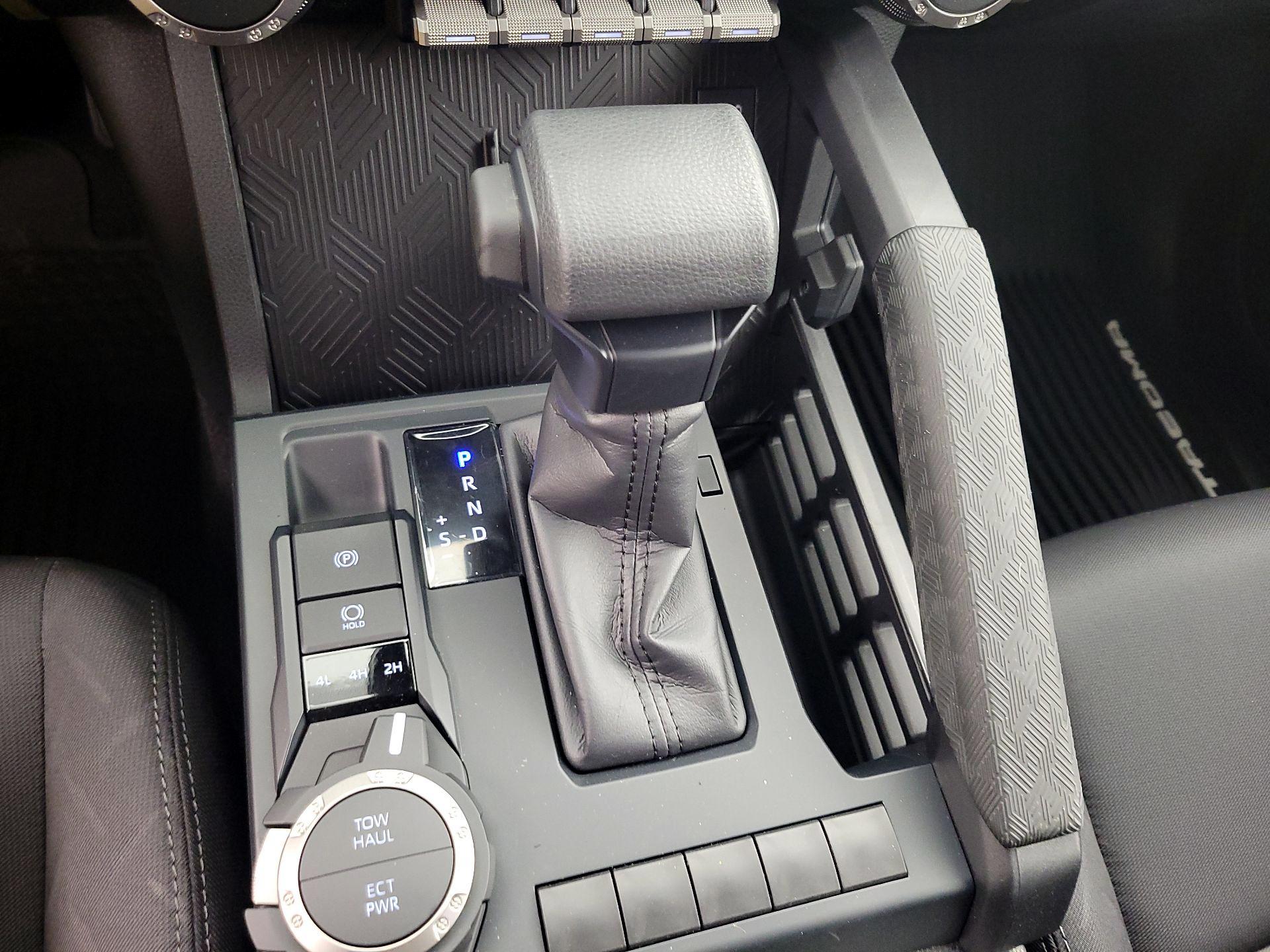 Thumbnail: 2025 Toyota Tacoma - 18