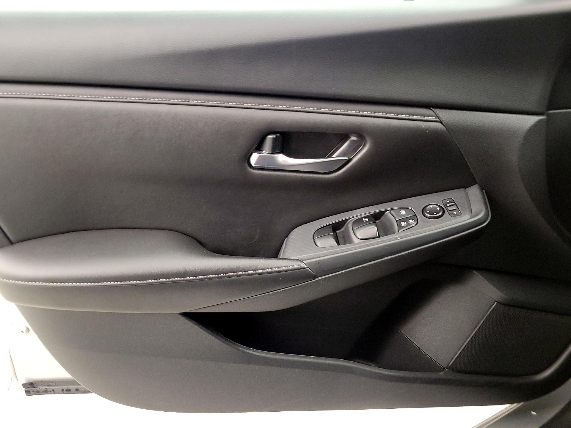 Thumbnail: 2023 Nissan Sentra - 12