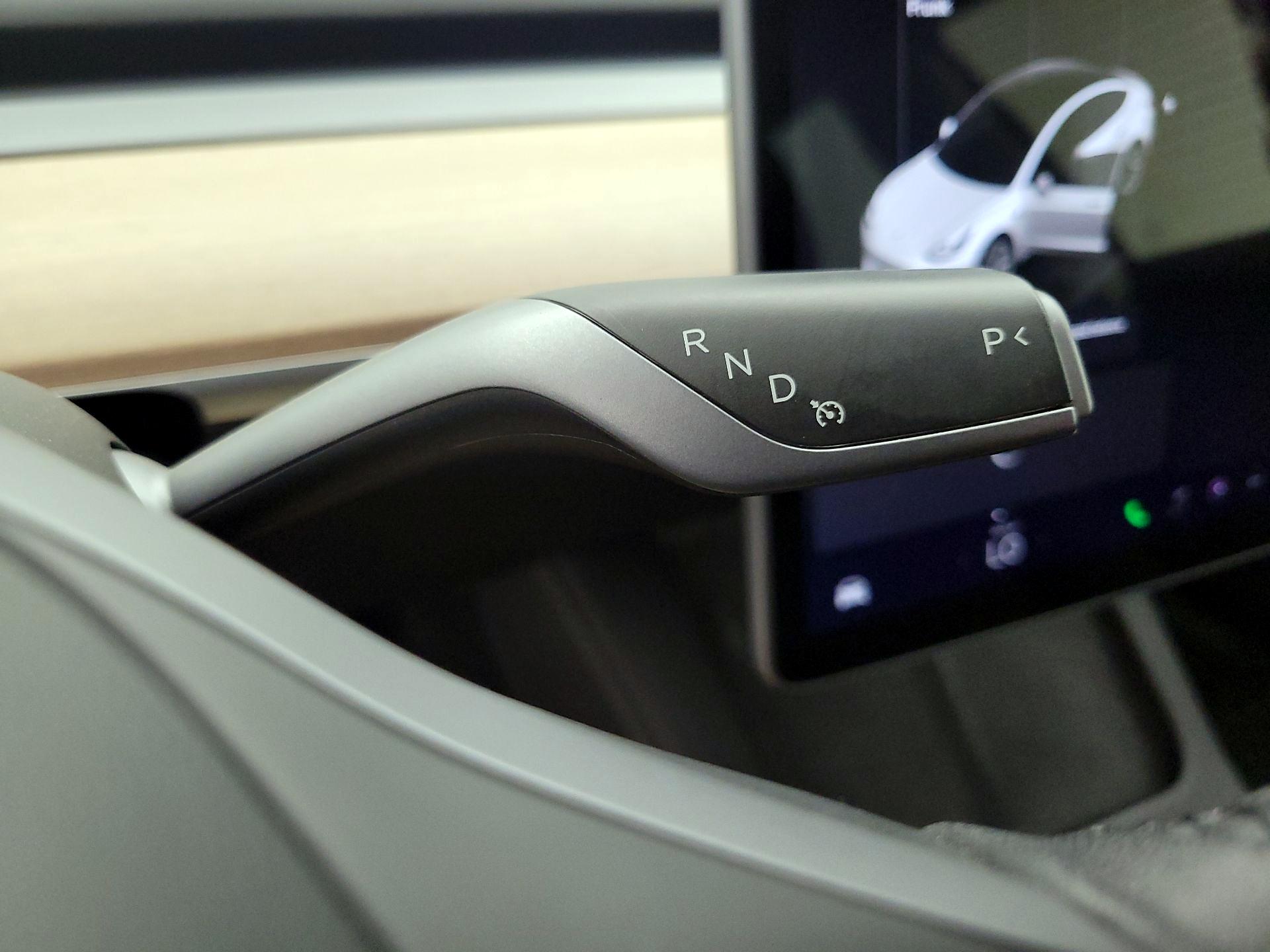 Thumbnail: 2022 Tesla Model 3 - 17