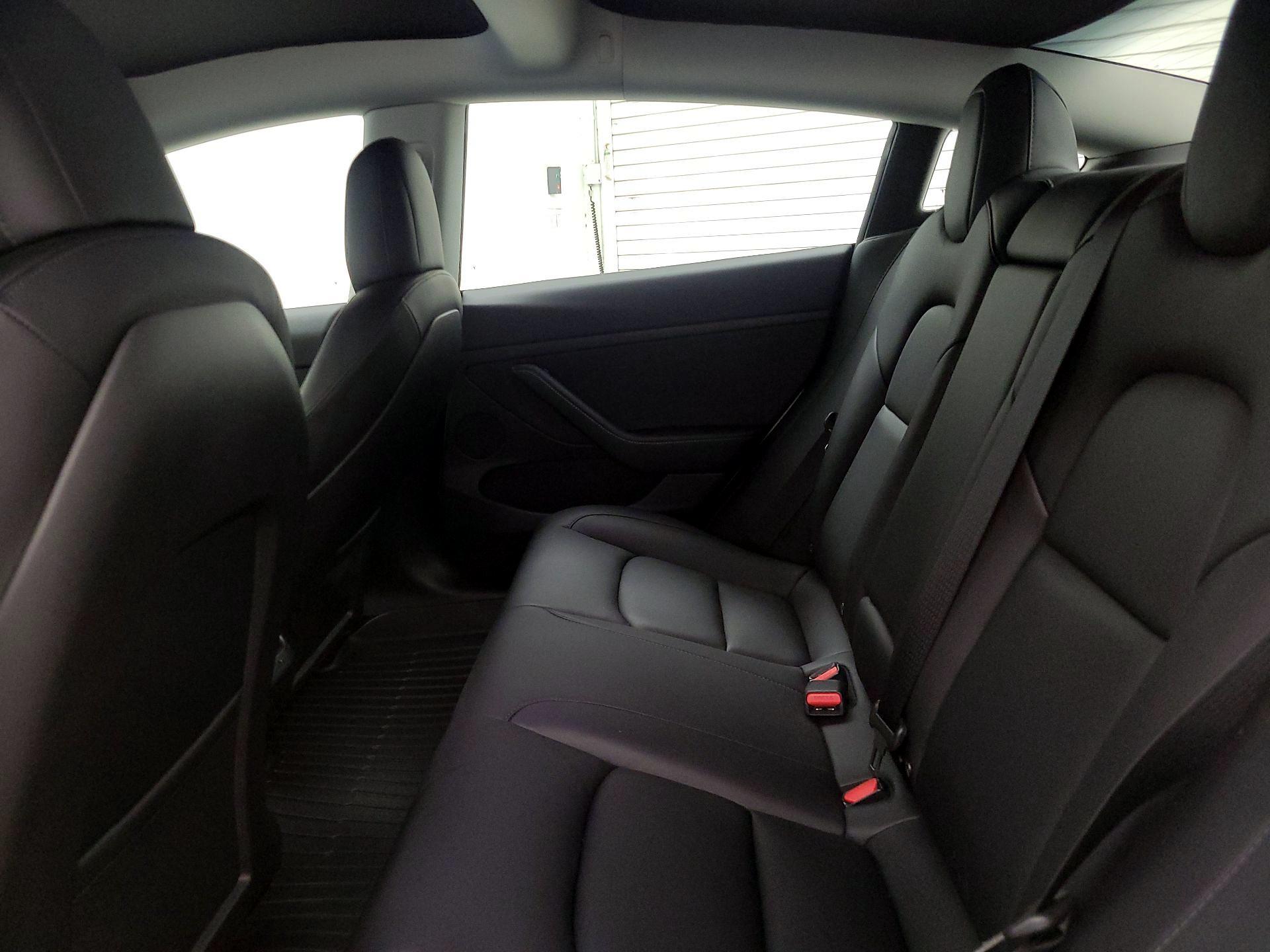 Thumbnail: 2022 Tesla Model 3 - 18