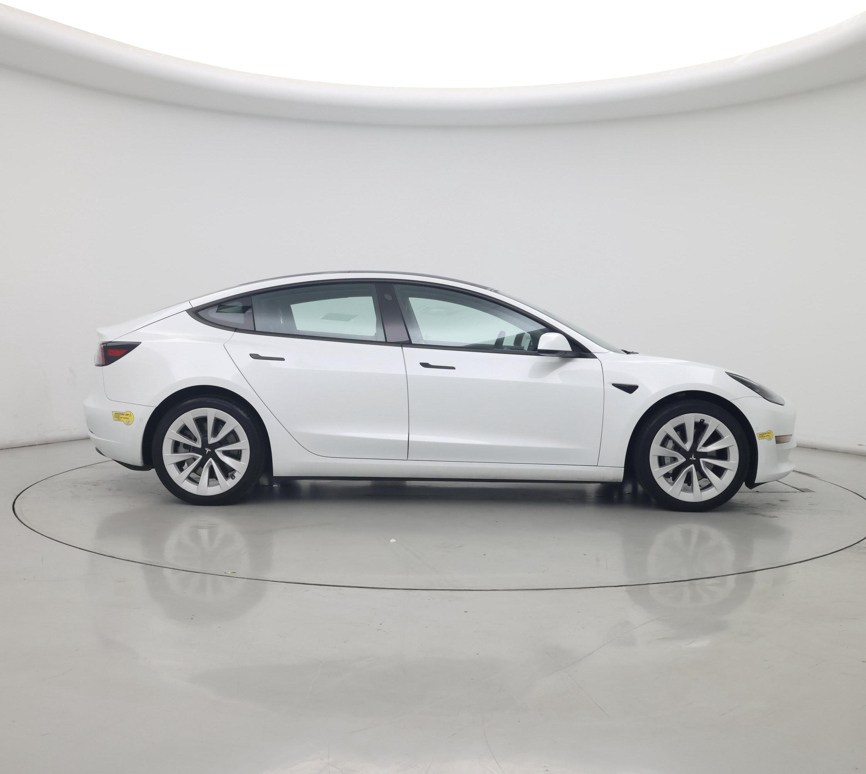 Thumbnail: 2022 Tesla Model 3 - 7