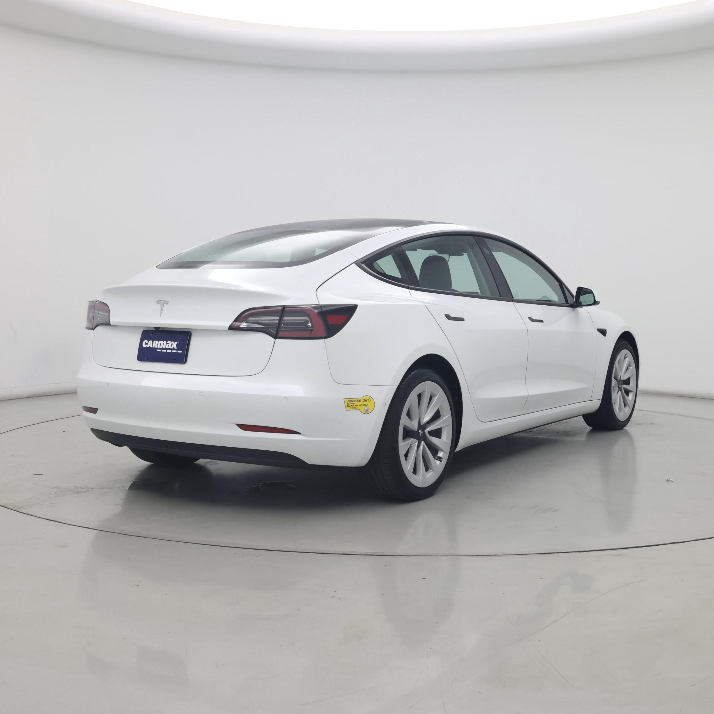 Thumbnail: 2022 Tesla Model 3 - 8