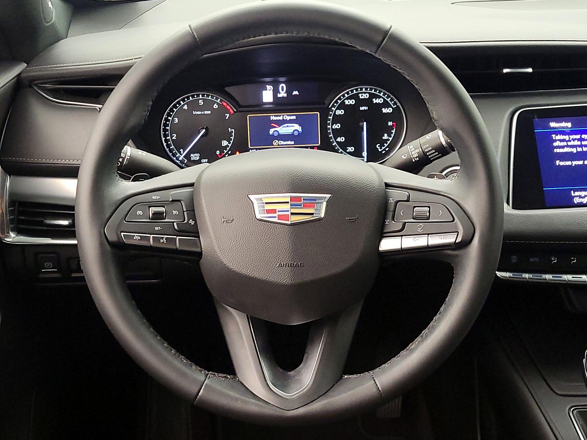 Thumbnail: 2022 Cadillac XT4 - 10