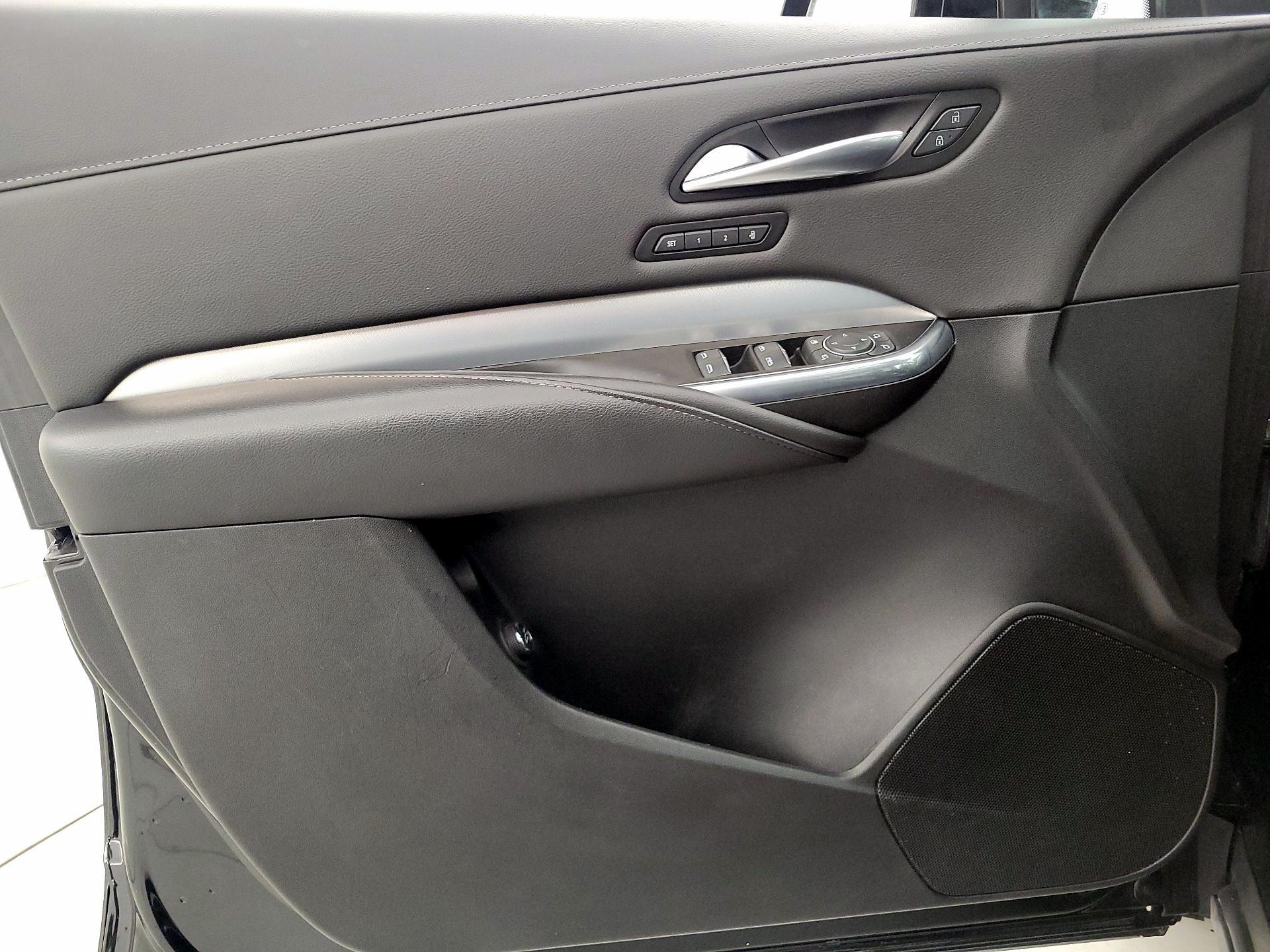 Thumbnail: 2022 Cadillac XT4 - 12