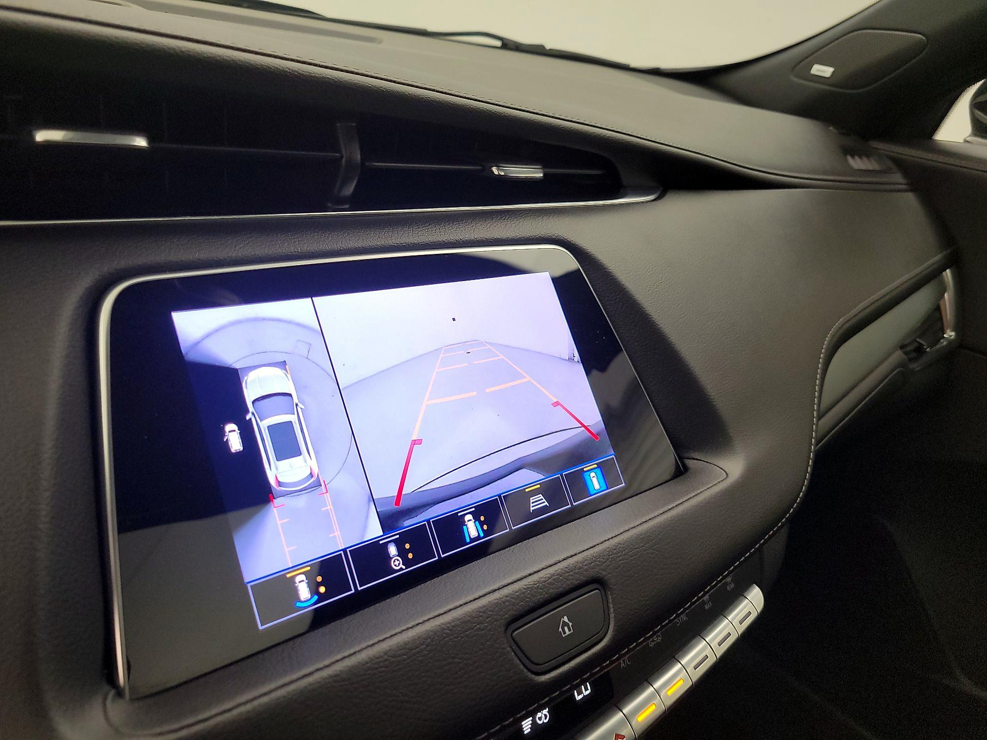 Thumbnail: 2022 Cadillac XT4 - 14