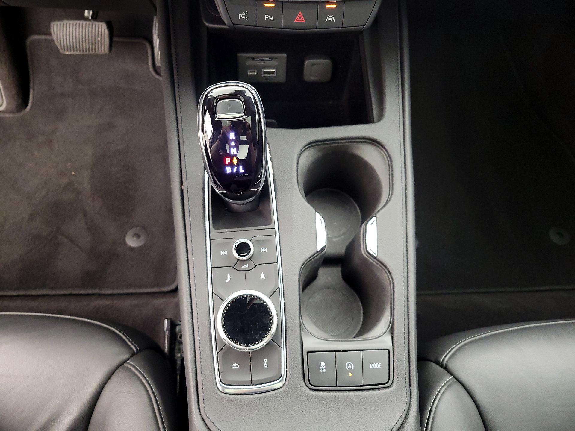 Thumbnail: 2022 Cadillac XT4 - 17