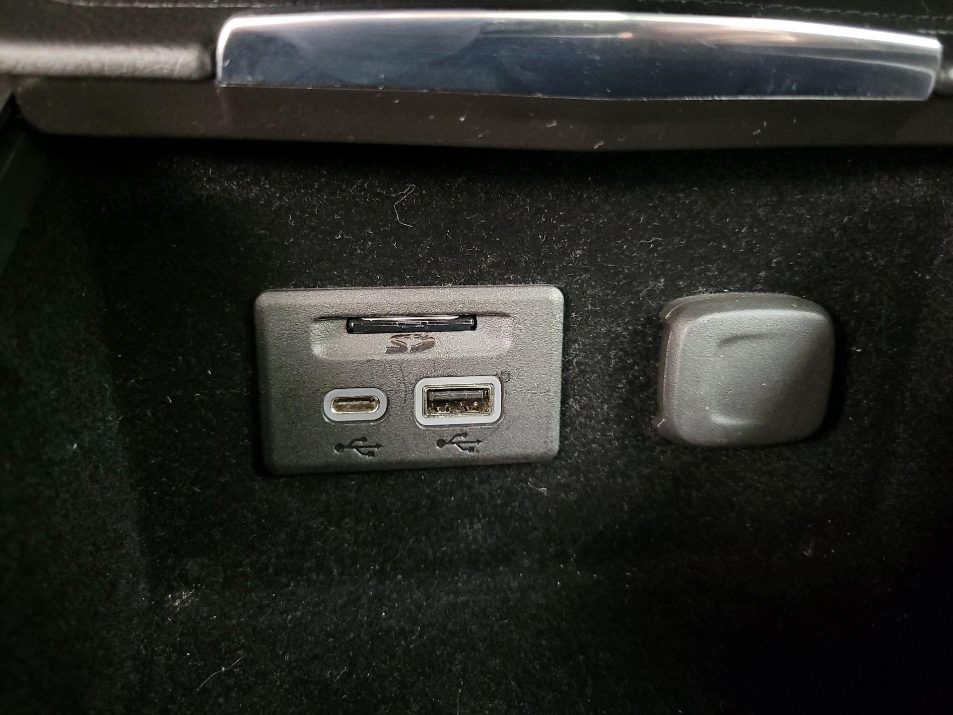 Thumbnail: 2022 Cadillac XT4 - 18