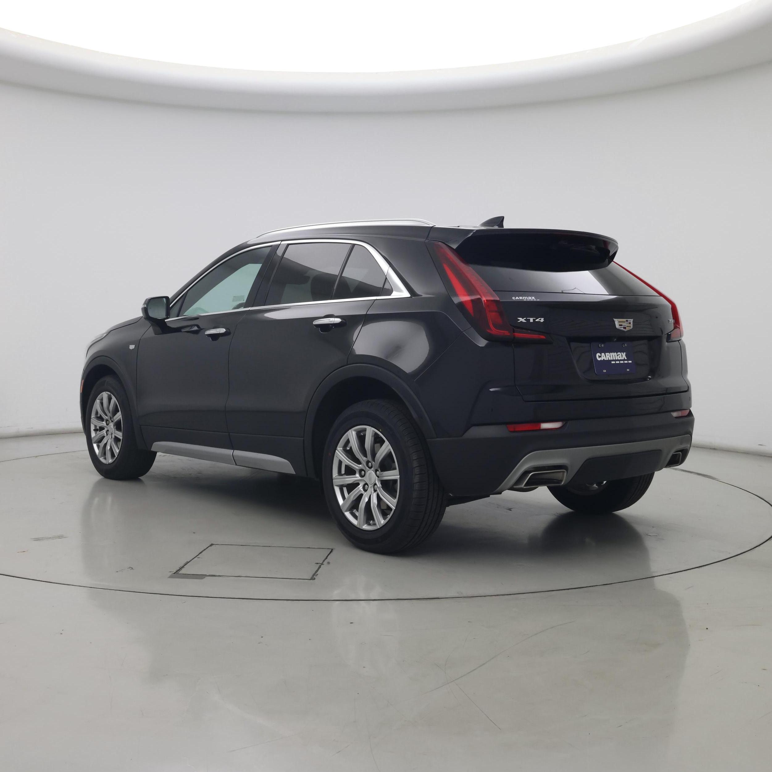 Thumbnail: 2022 Cadillac XT4 - 2