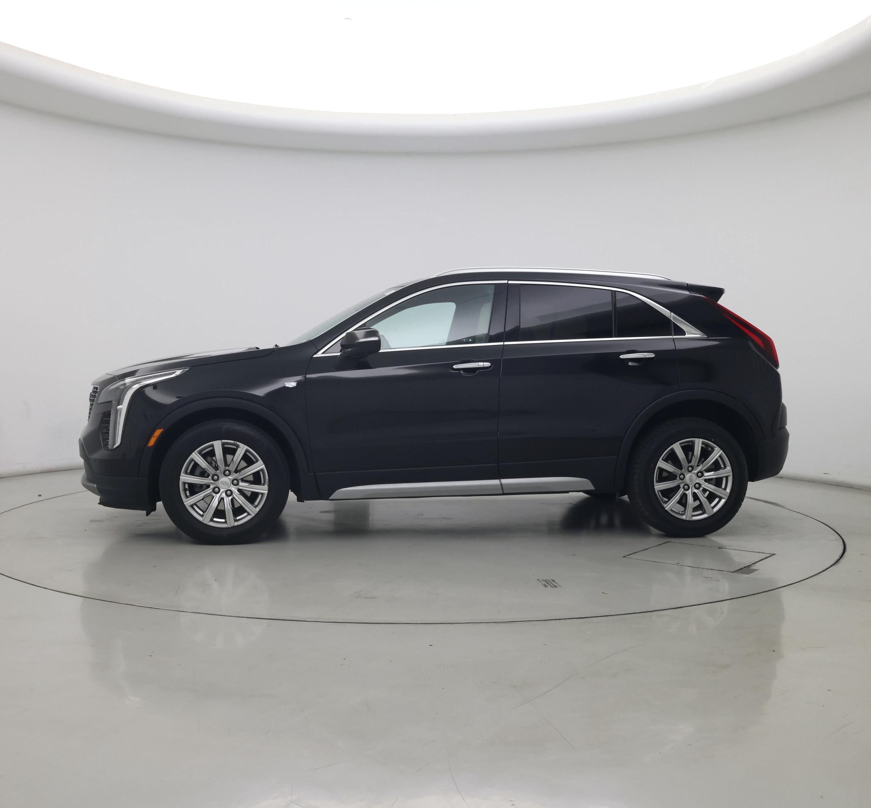 Thumbnail: 2022 Cadillac XT4 - 3