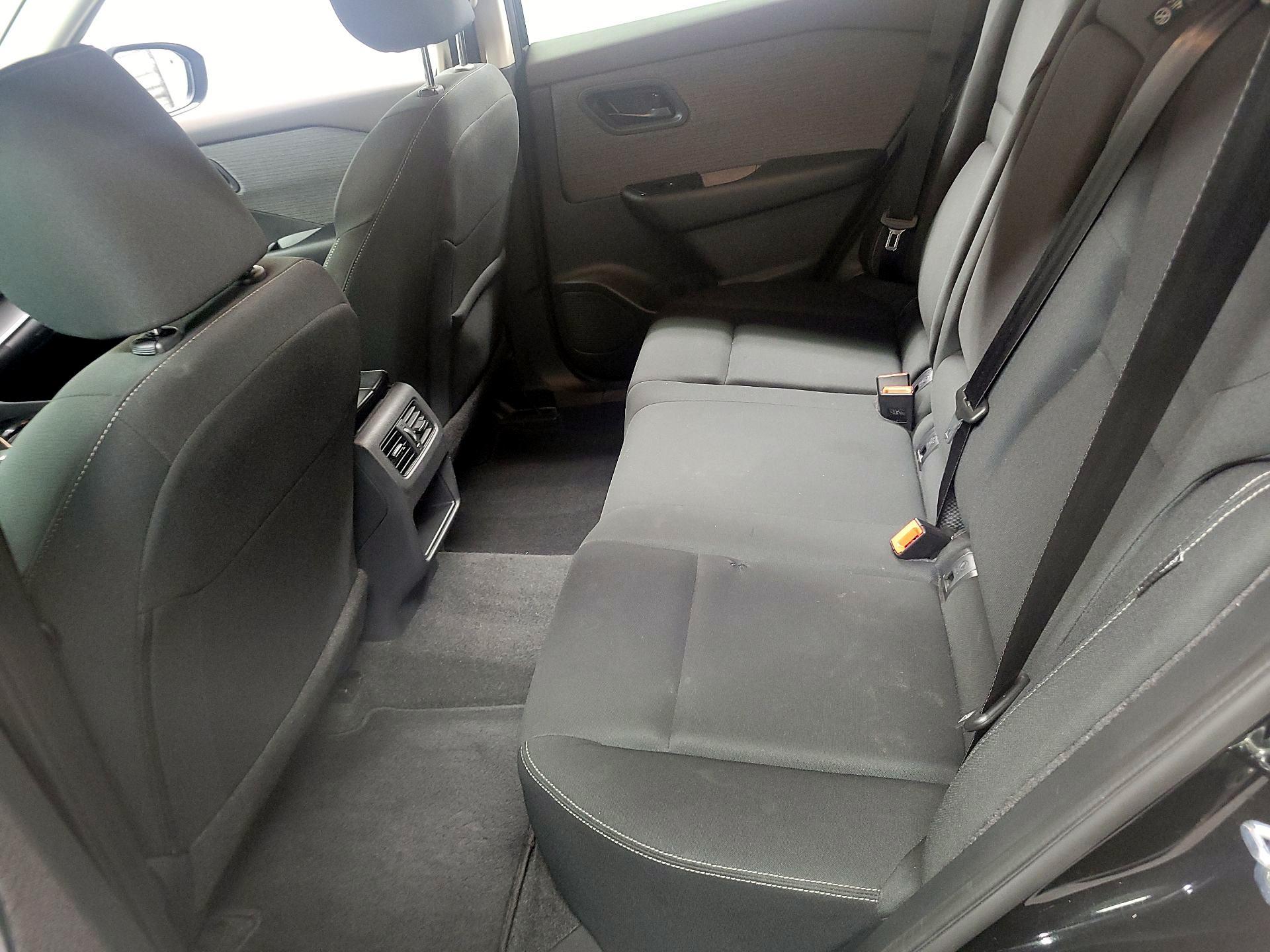 Thumbnail: 2023 Nissan Rogue - 18