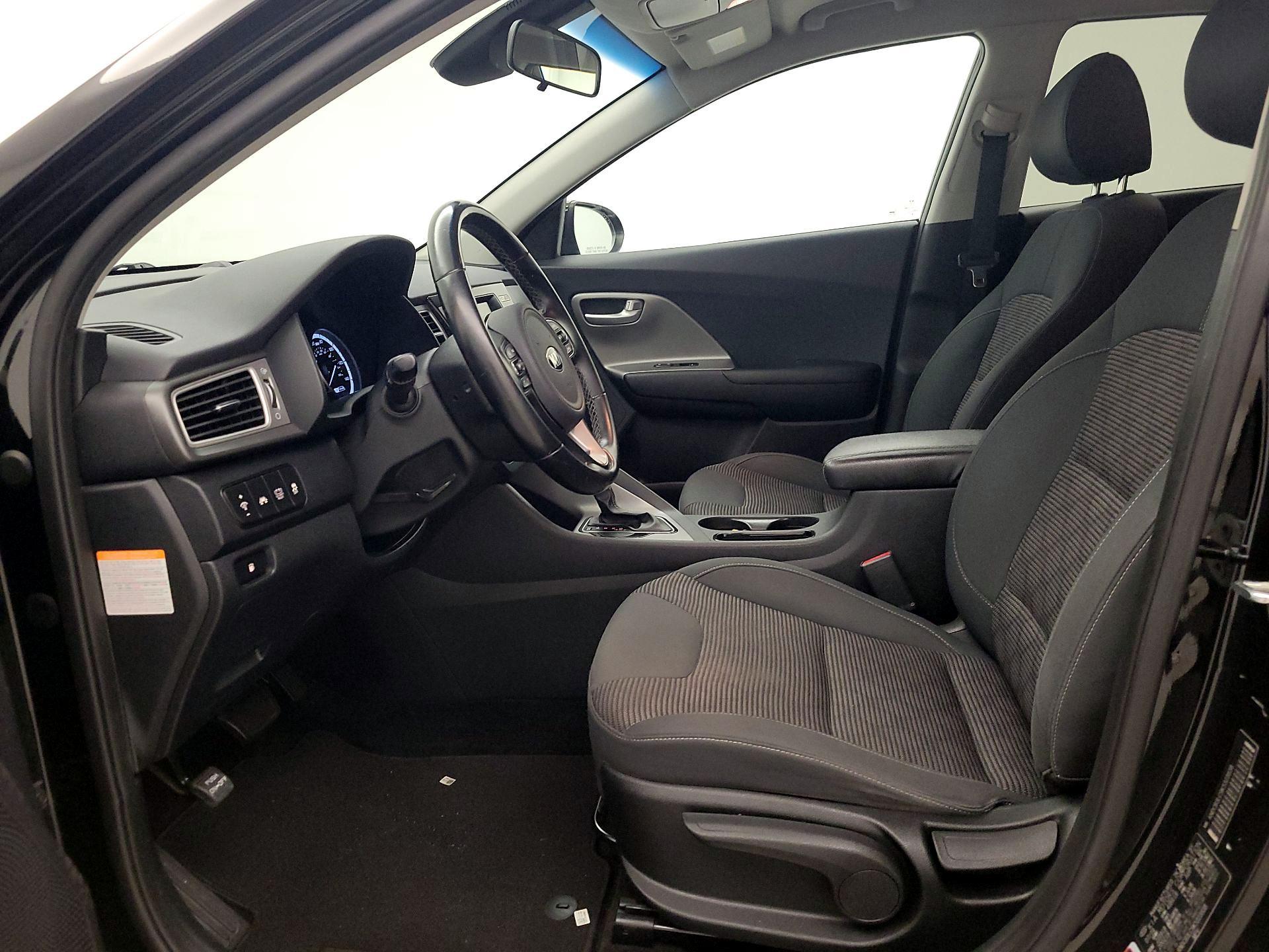 Thumbnail: 2019 Kia Niro - 11