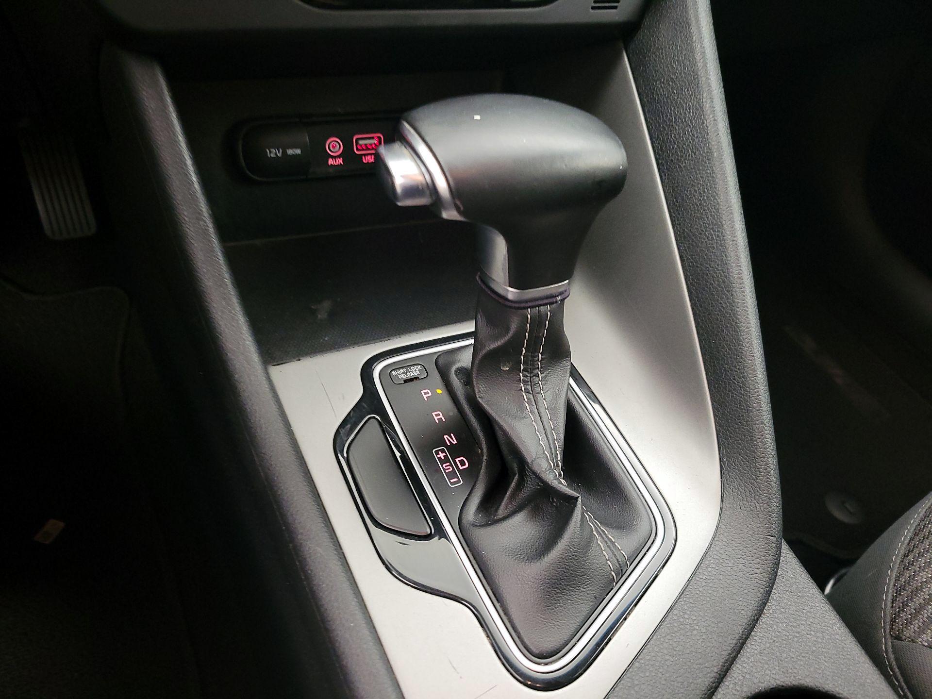 Thumbnail: 2019 Kia Niro - 17