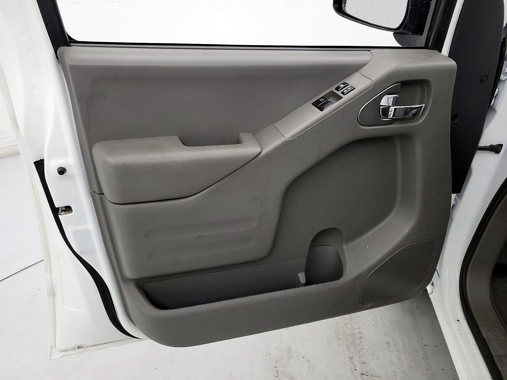 Thumbnail: 2021 Nissan Frontier - 12