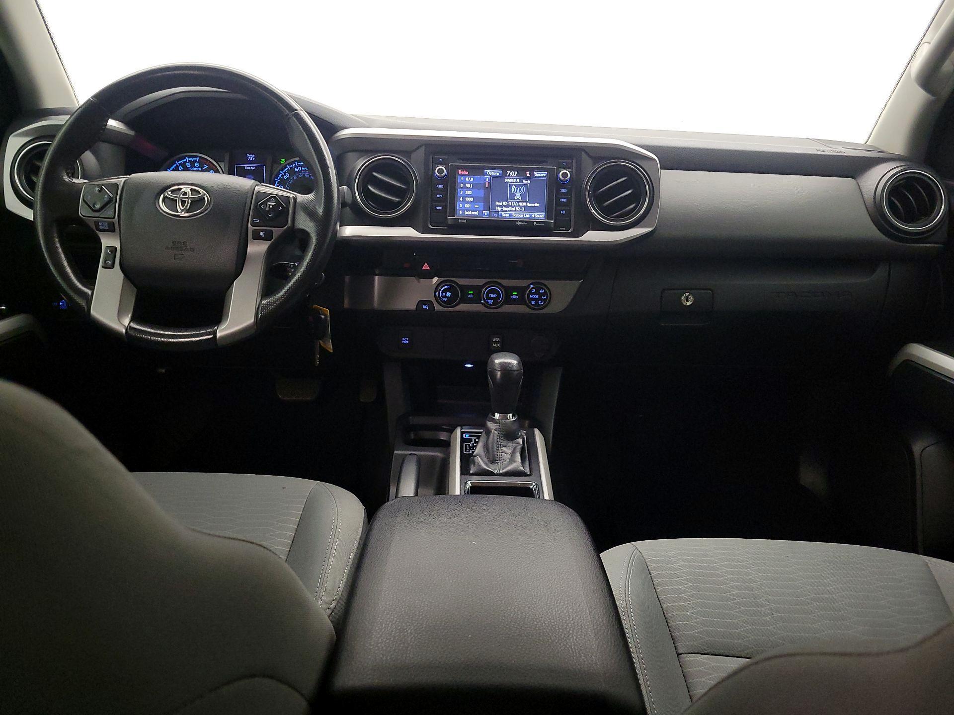 Thumbnail: 2016 Toyota Tacoma - 9