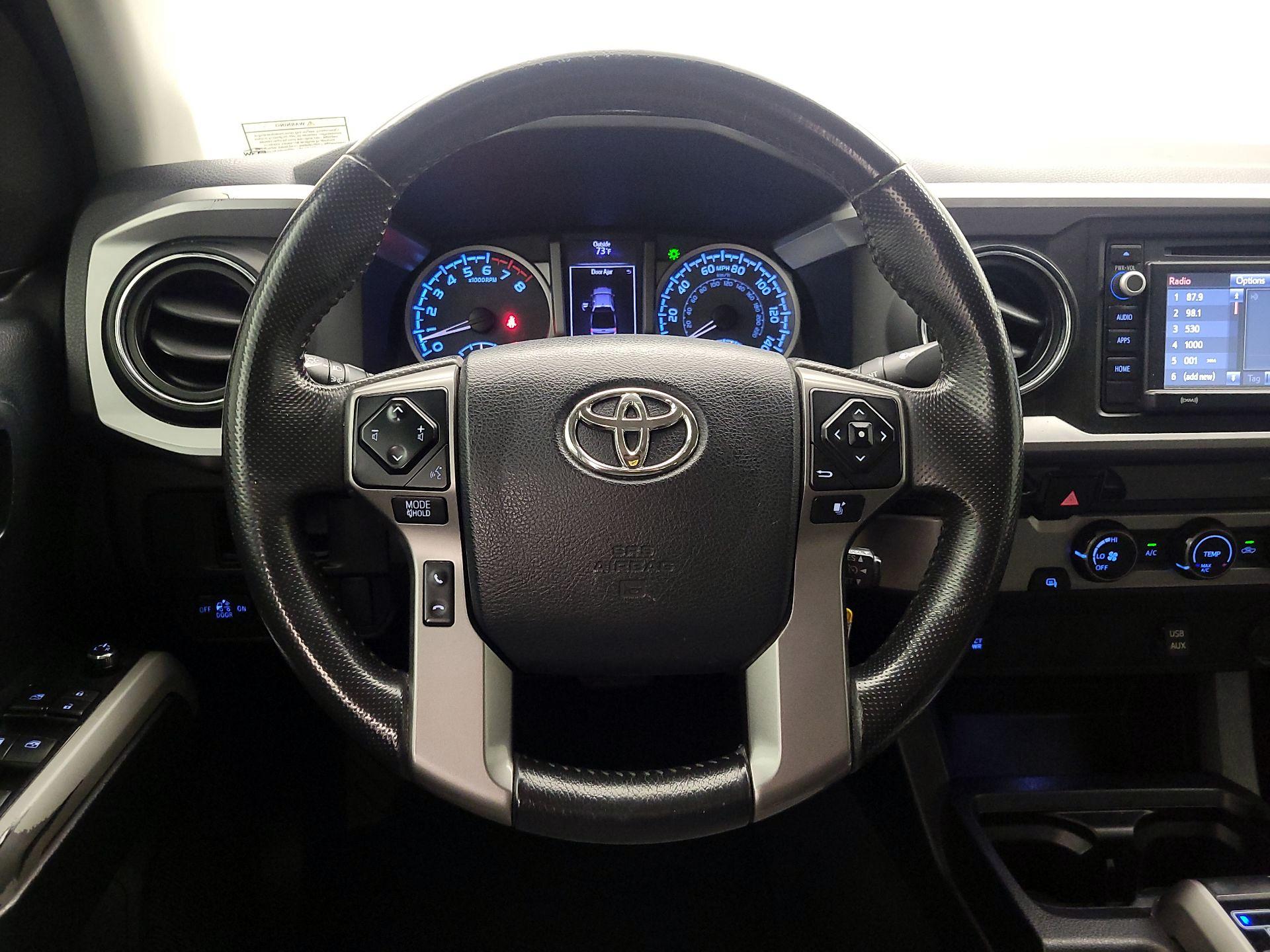 Thumbnail: 2016 Toyota Tacoma - 10