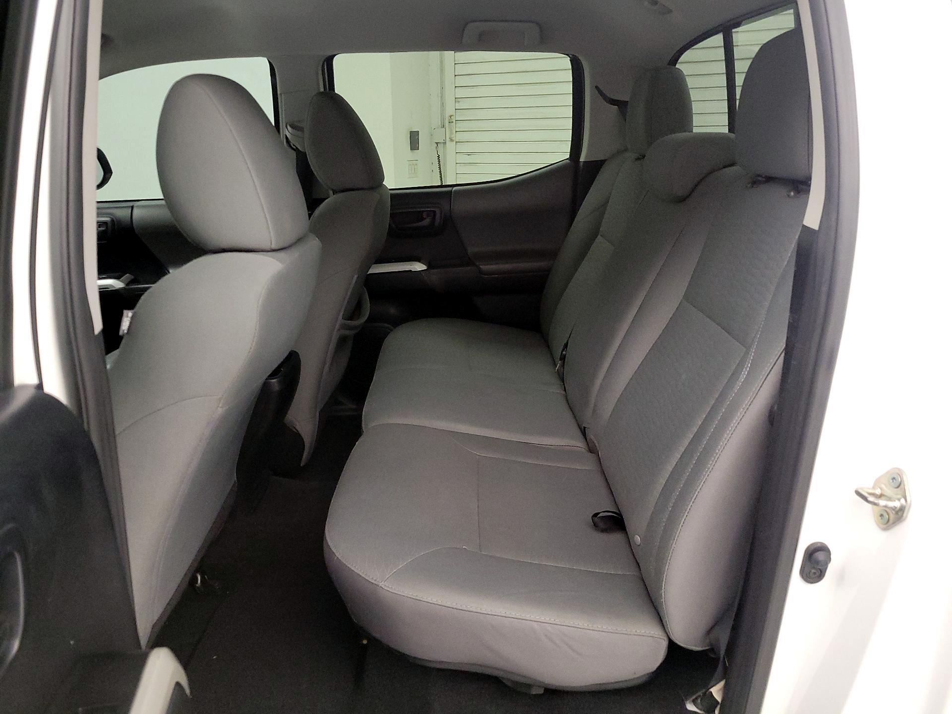 Thumbnail: 2016 Toyota Tacoma - 19