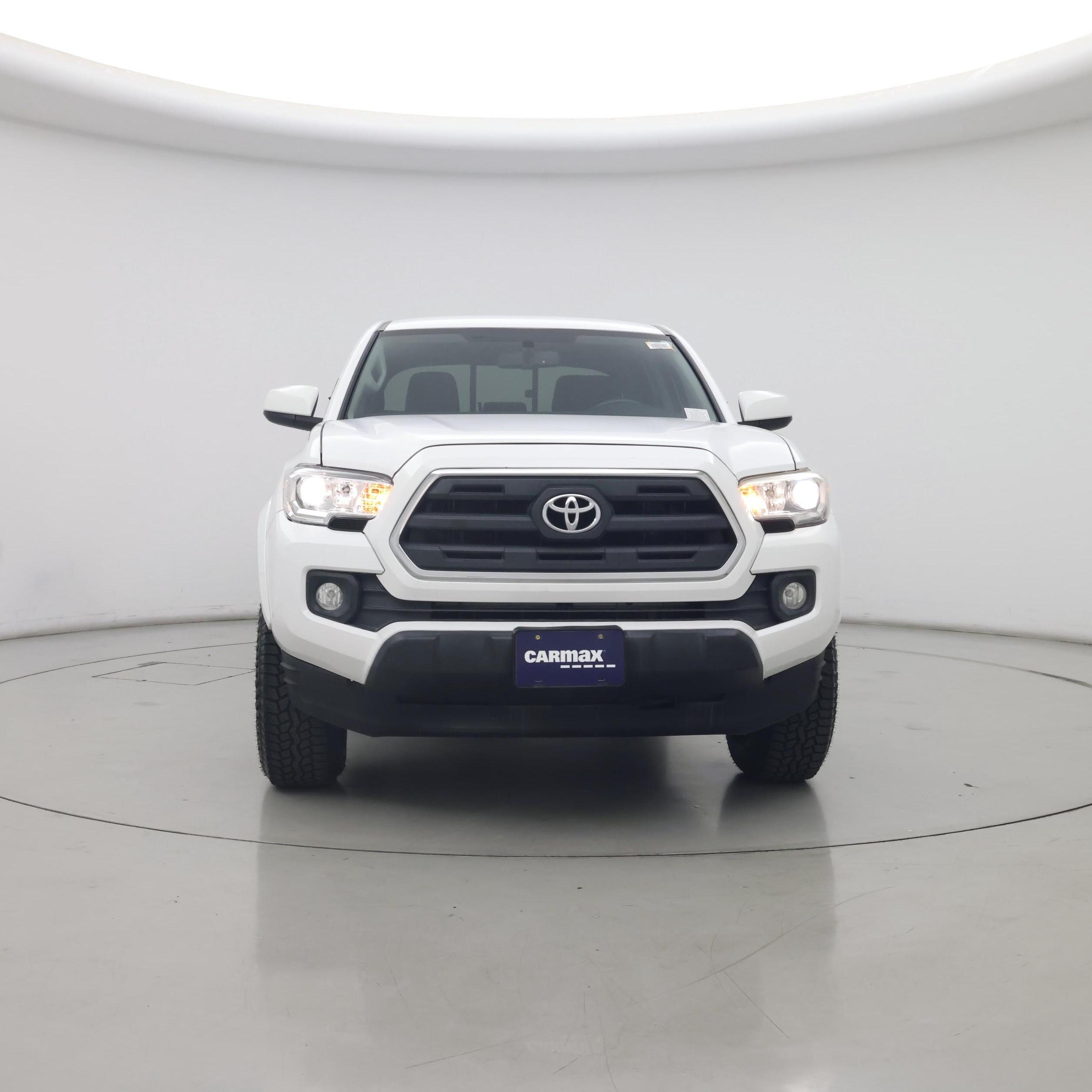 Thumbnail: 2016 Toyota Tacoma - 5