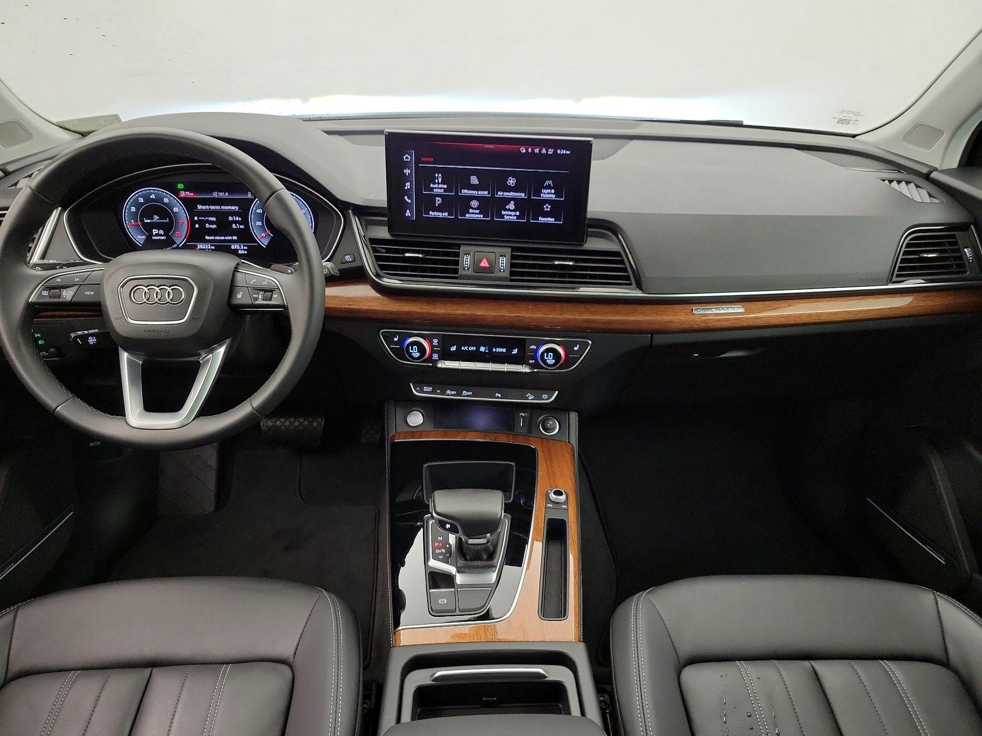 Thumbnail: 2022 Audi Q5 - 9