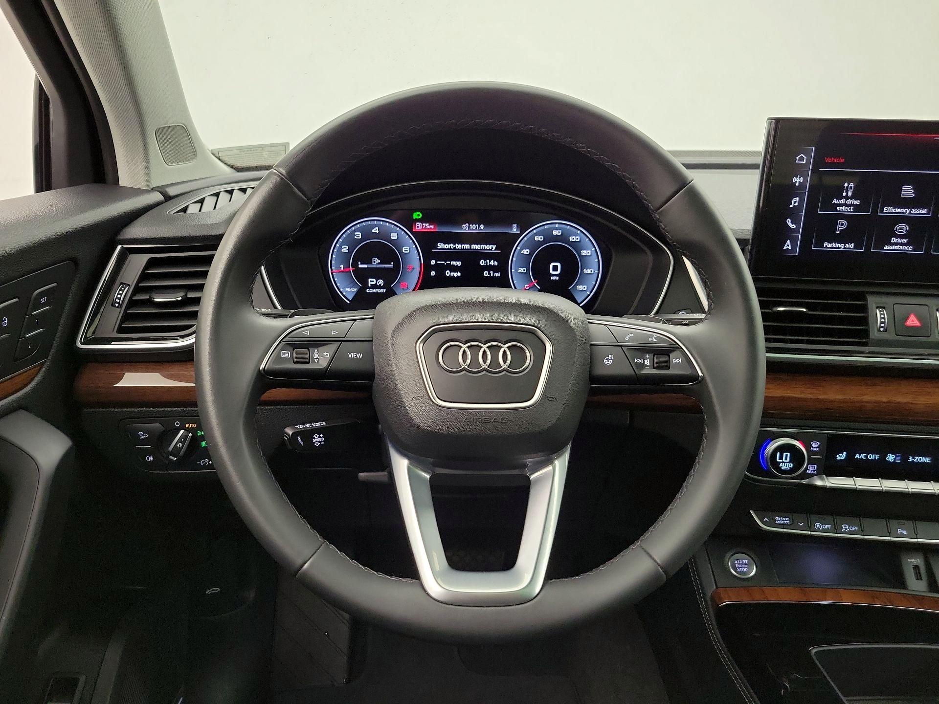 Thumbnail: 2022 Audi Q5 - 10