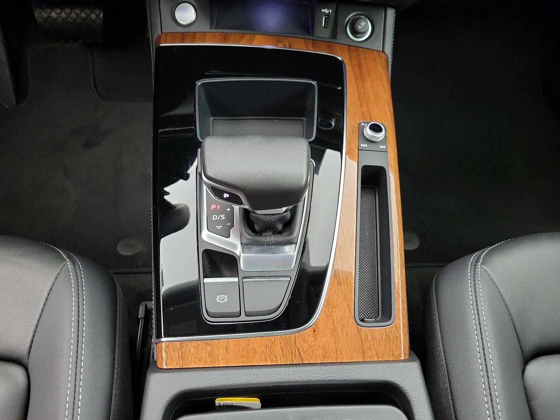 Thumbnail: 2022 Audi Q5 - 17