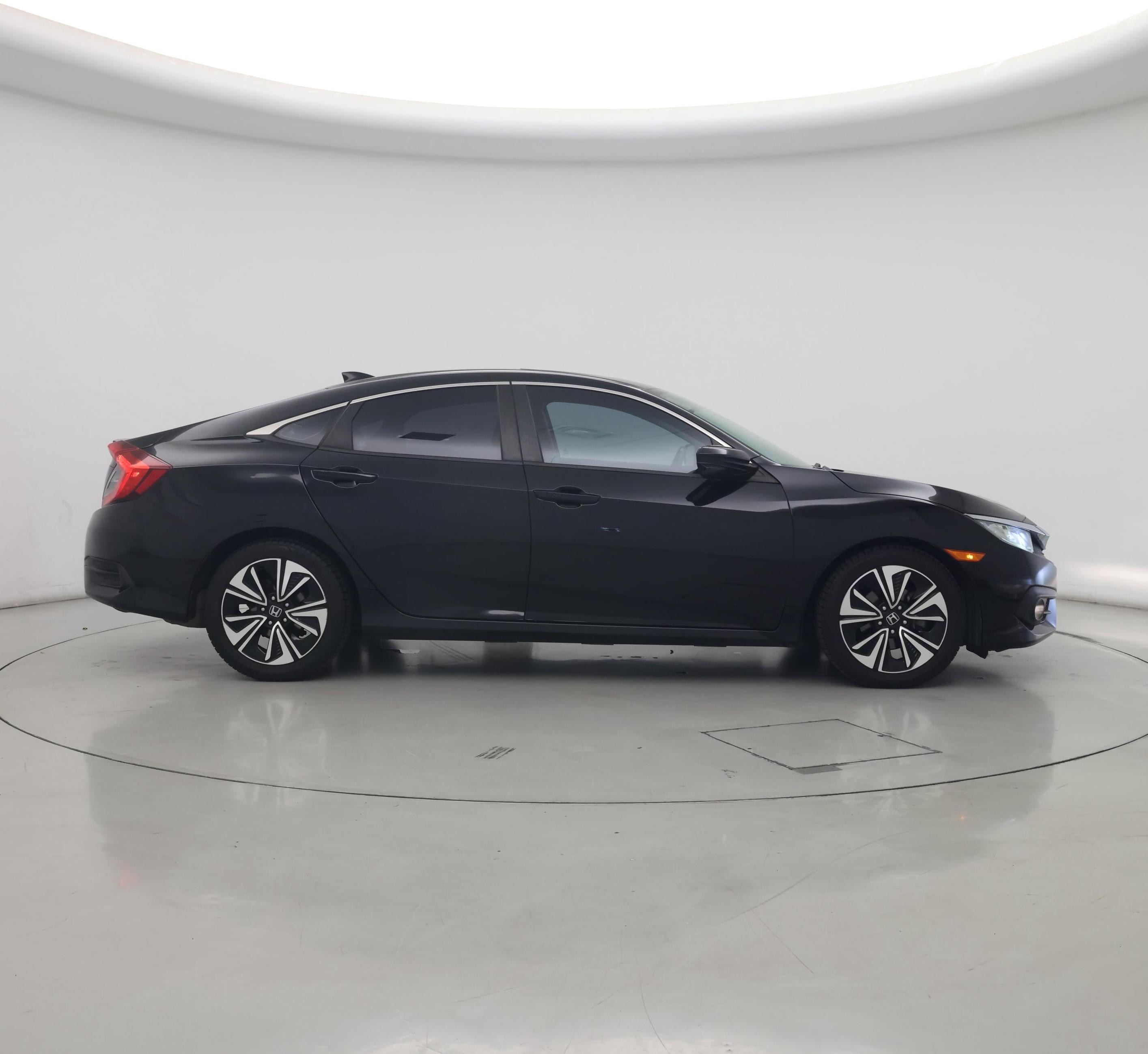 Thumbnail: 2017 Honda Civic - 7