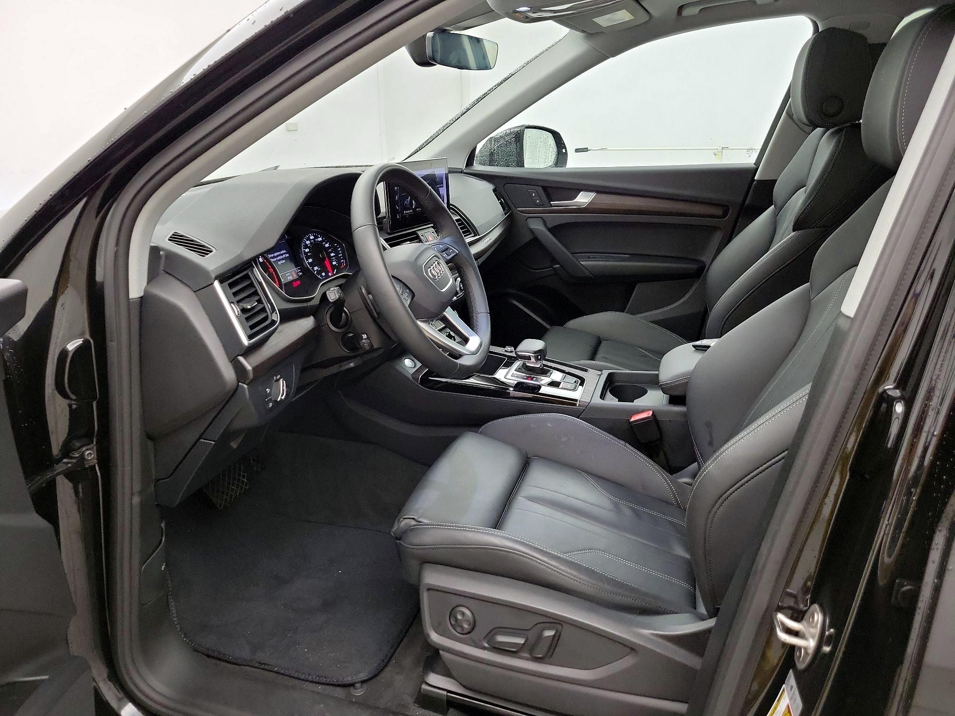 Thumbnail: 2024 Audi Q5 - 11