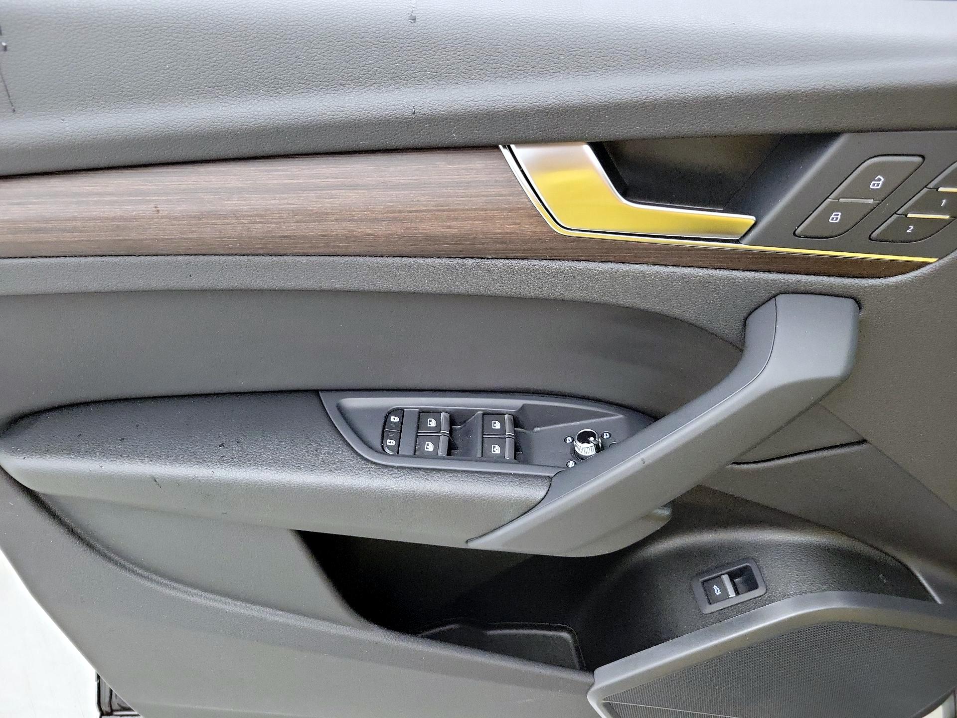 Thumbnail: 2024 Audi Q5 - 12