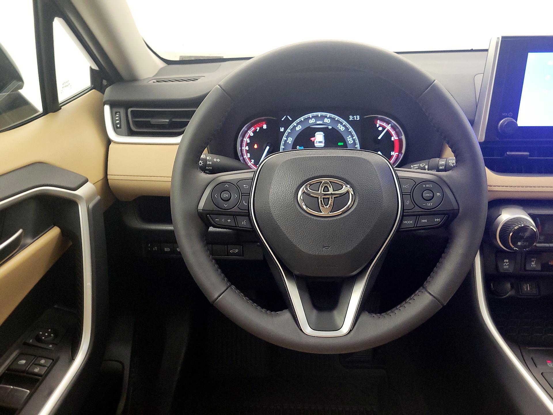 Thumbnail: 2025 Toyota RAV4 - 10