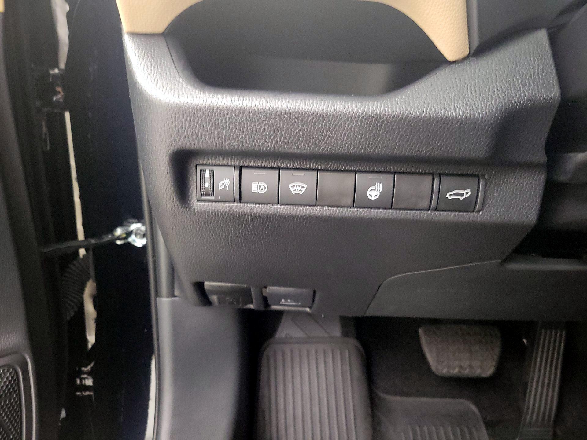 Thumbnail: 2025 Toyota RAV4 - 13