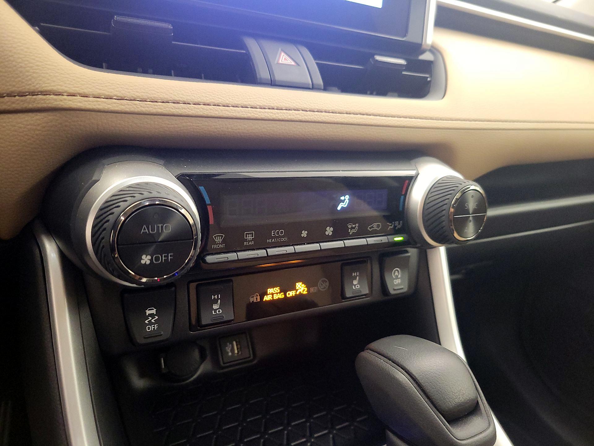 Thumbnail: 2025 Toyota RAV4 - 16