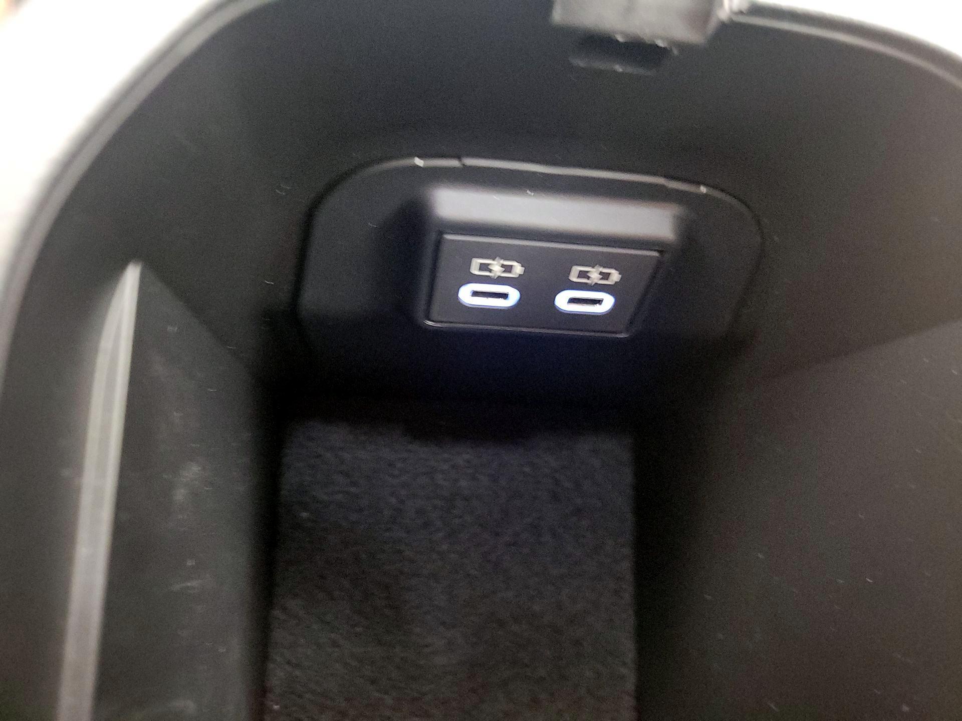 Thumbnail: 2025 Toyota RAV4 - 18