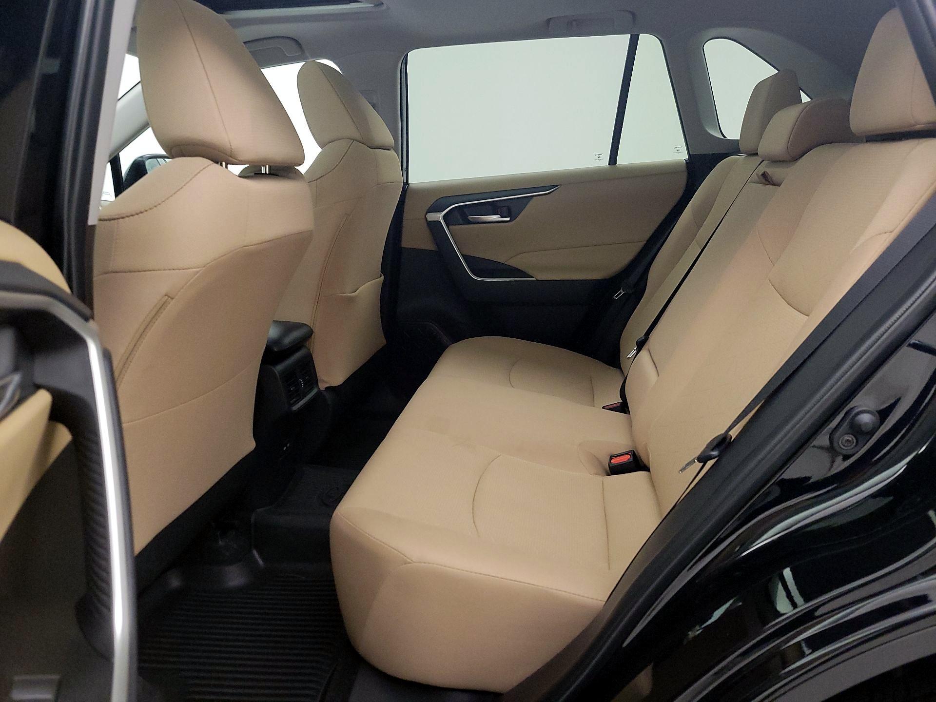 Thumbnail: 2025 Toyota RAV4 - 20