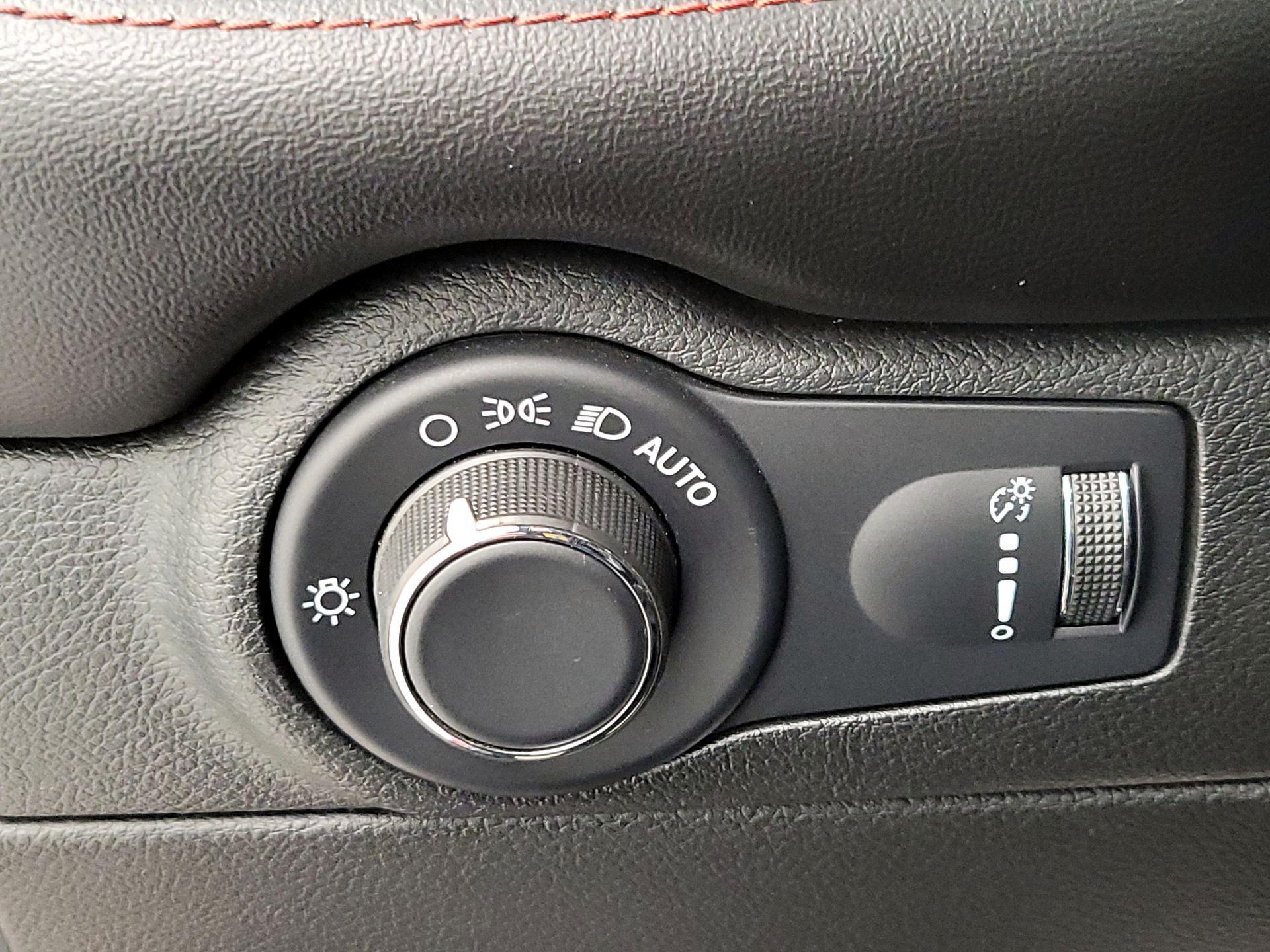 Thumbnail: 2023 Dodge Durango - 13