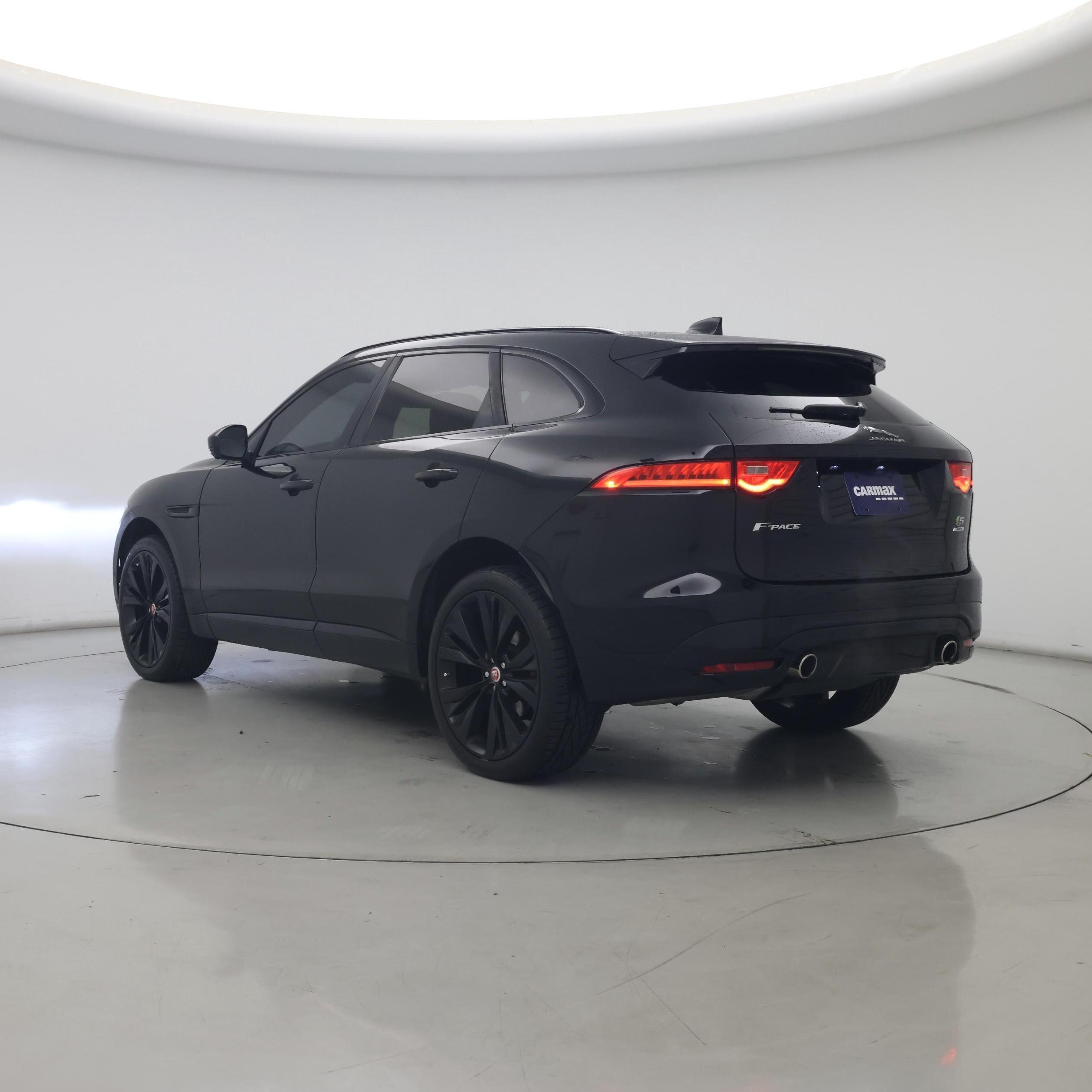 Thumbnail: 2018 Jaguar F-Pace - 2