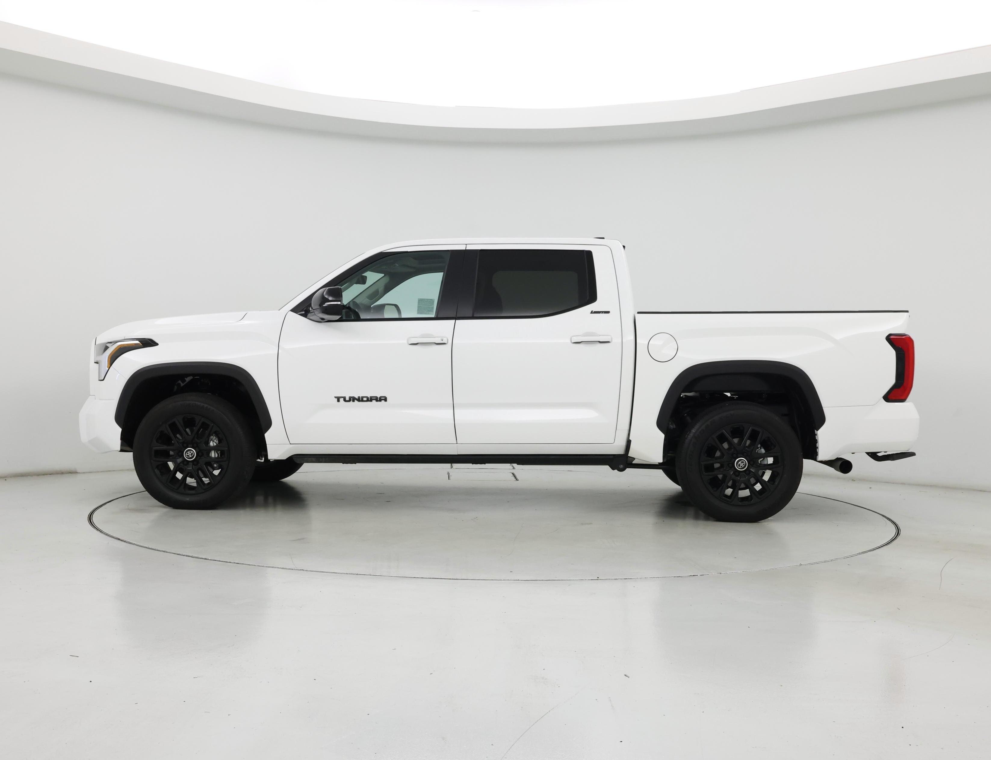 Thumbnail: 2024 Toyota Tundra - 3