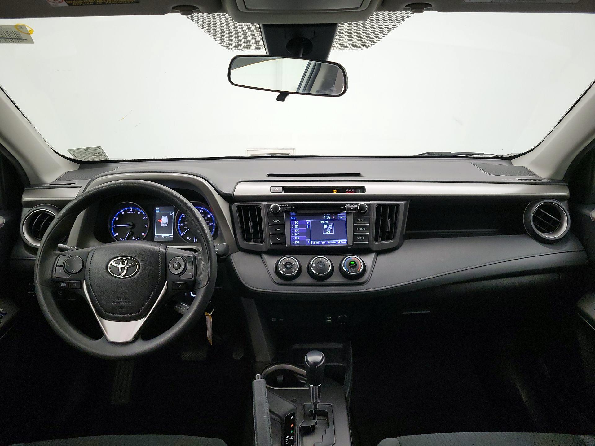 Thumbnail: 2018 Toyota RAV4 - 9