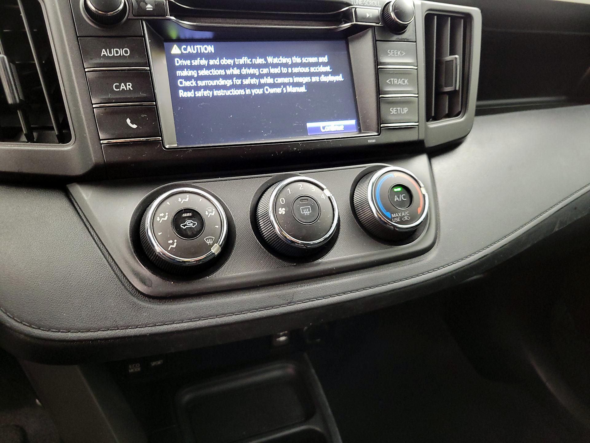 Thumbnail: 2018 Toyota RAV4 - 16