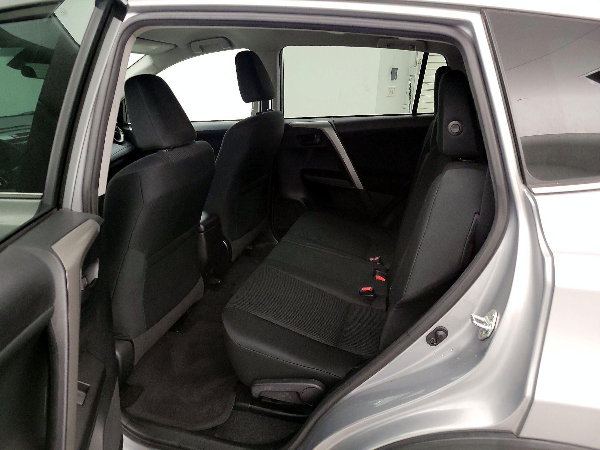 Thumbnail: 2018 Toyota RAV4 - 19