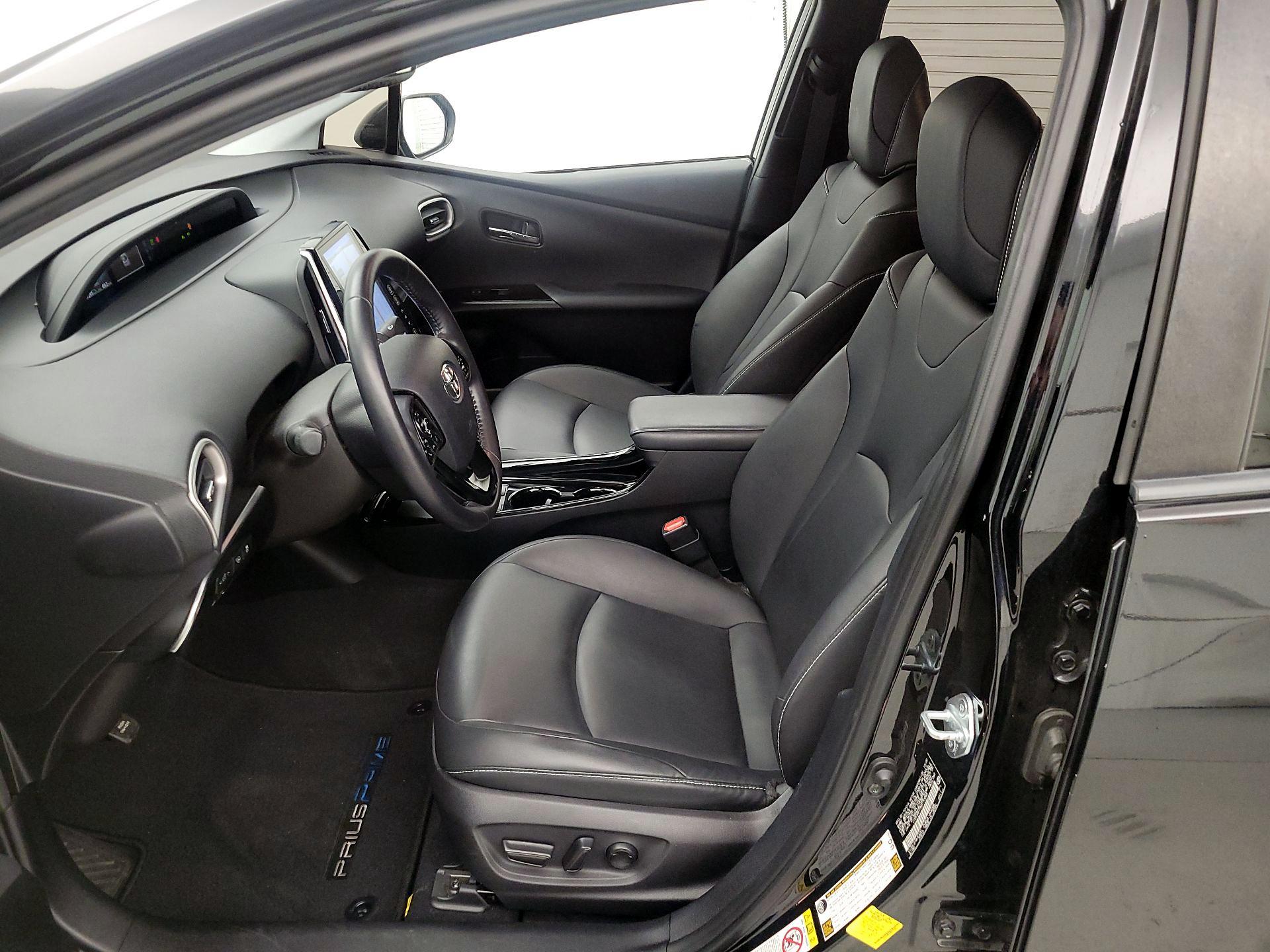 Thumbnail: 2021 Toyota Prius Prime - 11