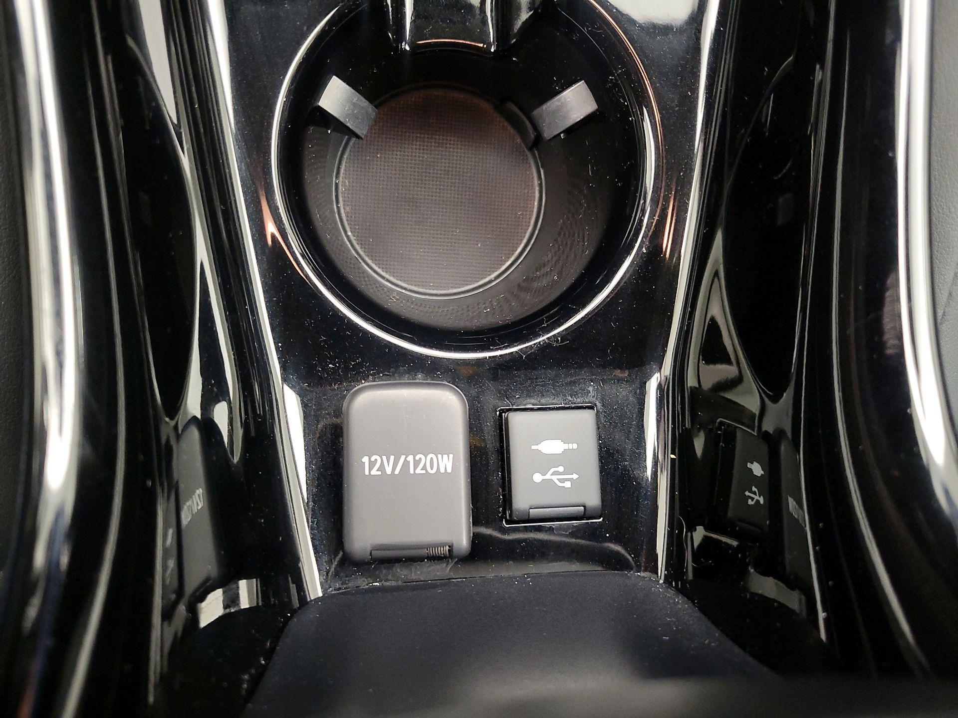 Thumbnail: 2021 Toyota Prius Prime - 19