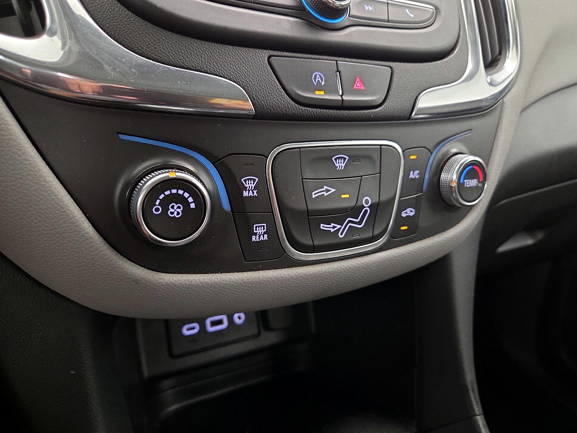 Thumbnail: 2022 Chevrolet Equinox - 16