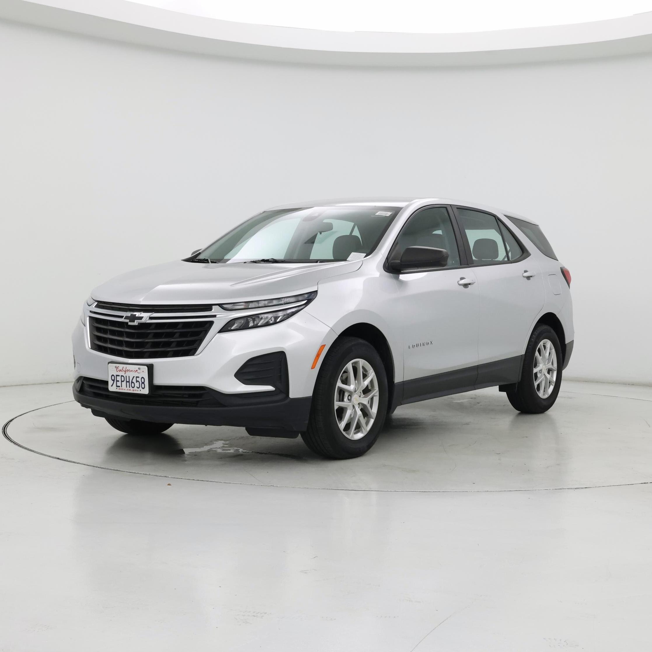 Thumbnail: 2022 Chevrolet Equinox - 4