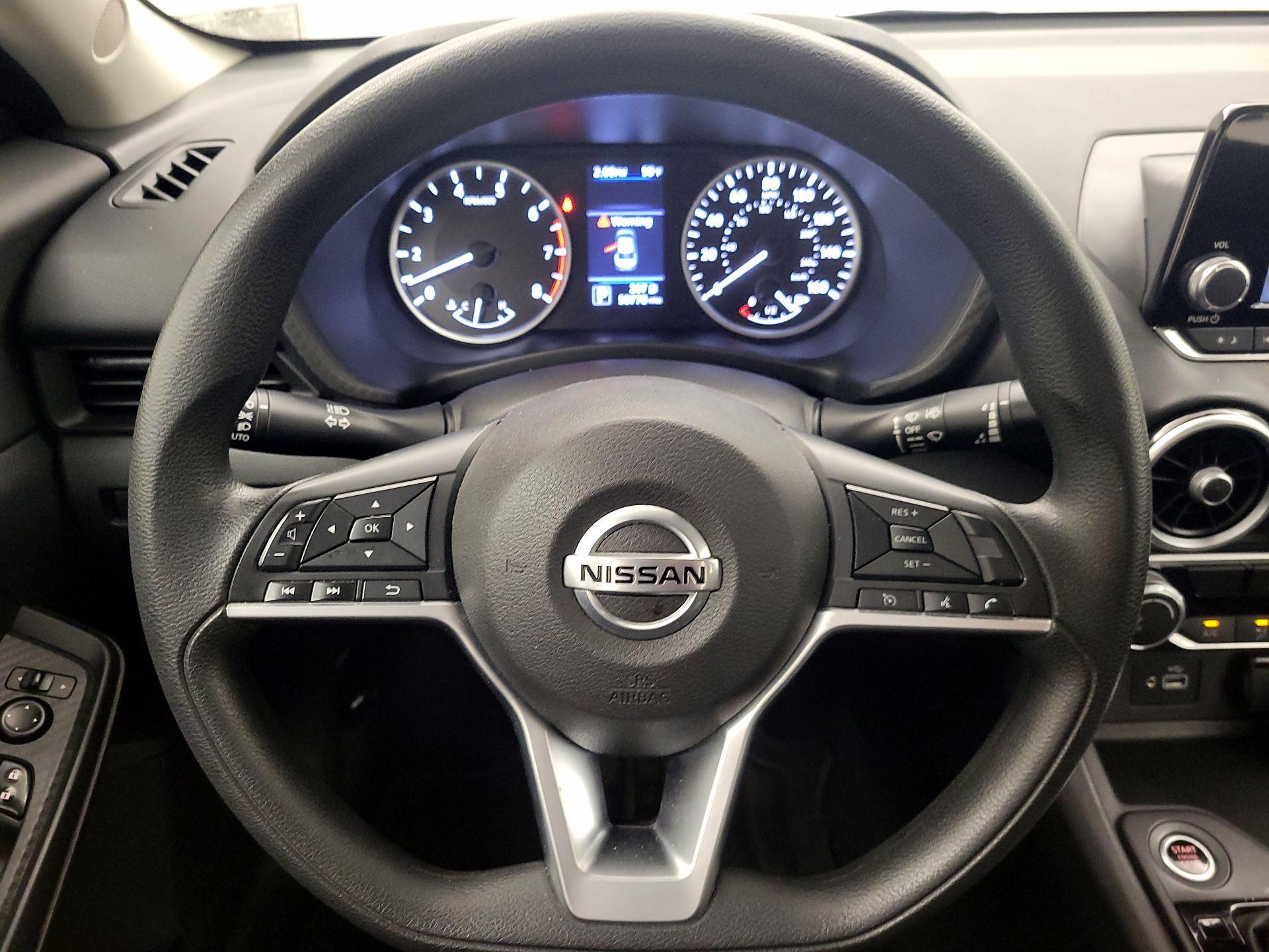 Thumbnail: 2021 Nissan Sentra - 10