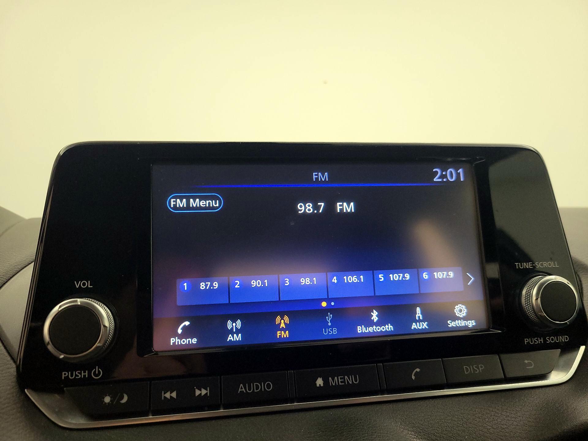 Thumbnail: 2021 Nissan Sentra - 15