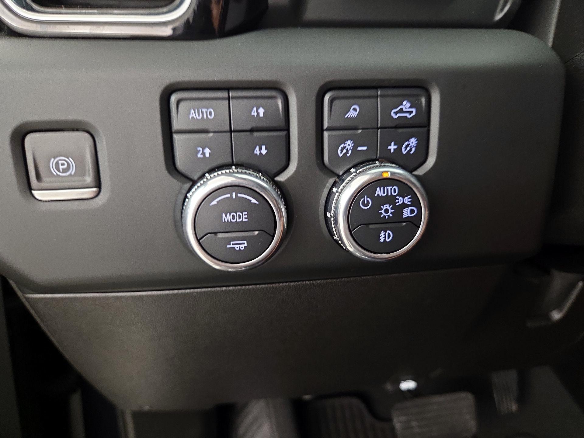 Thumbnail: 2024 GMC Sierra 2500 - 13